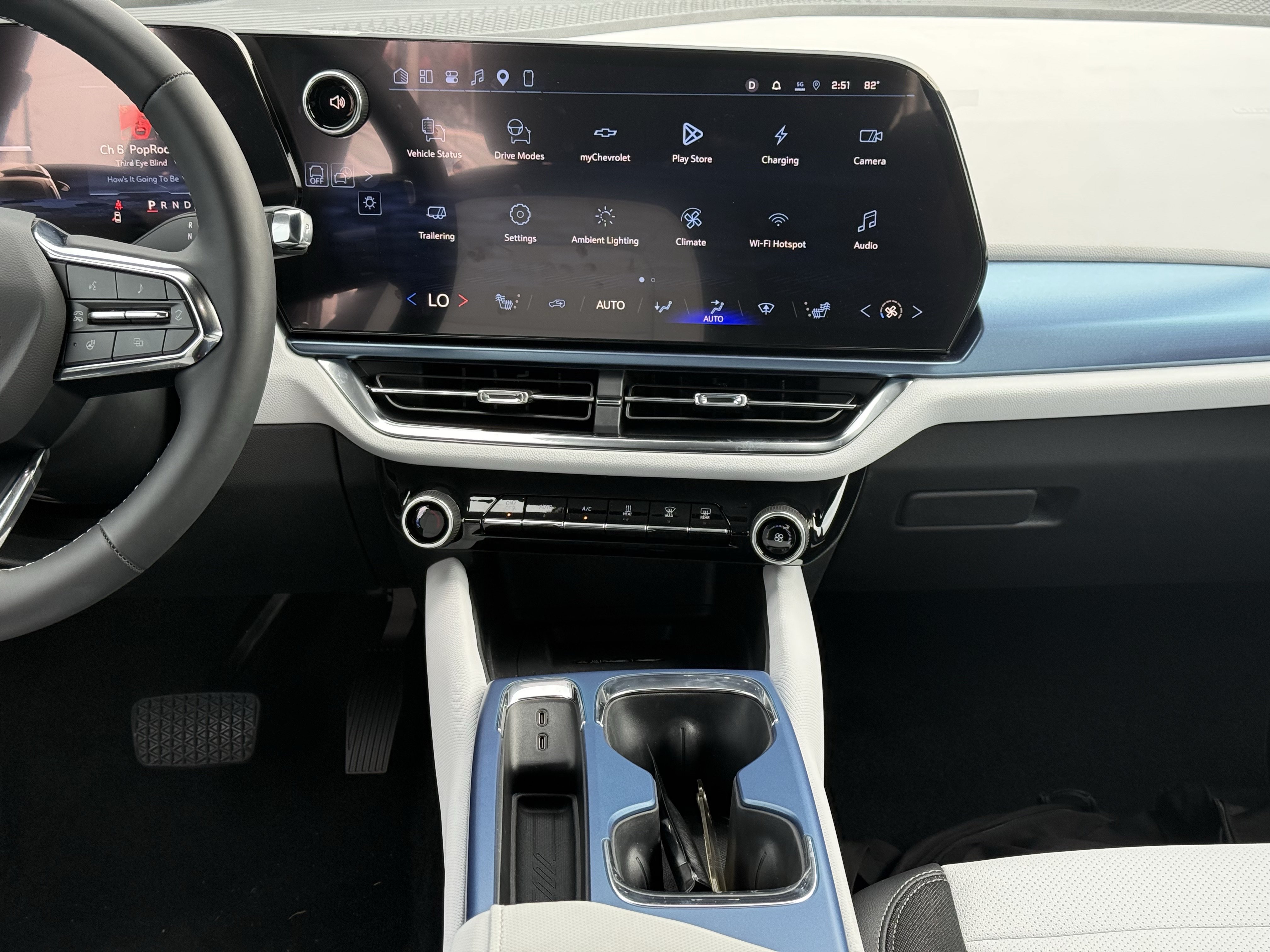 New 2026 Chevrolet Equinox EV LT AWD/4WD image 29