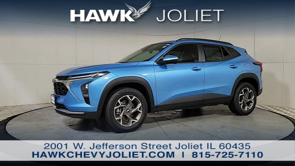 Used 2025 Chevrolet Trax LT w/ Driver Confidence Package FWD image 4