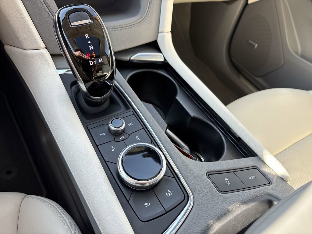 Certified 2022 Cadillac XT5 Premium Luxury image 18