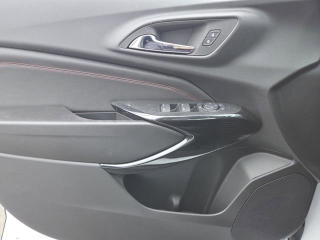 New 2026 Chevrolet Trax RS w/ Sunroof Package FWD image 34