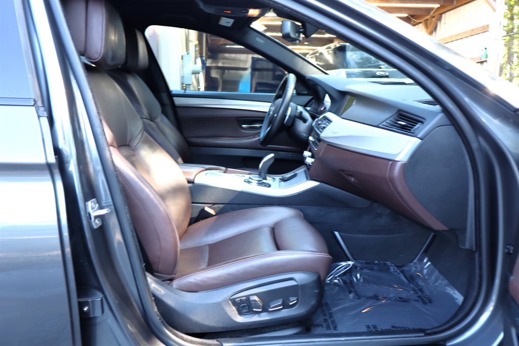 Used 2016 BMW 535i Sedan RWD image 16