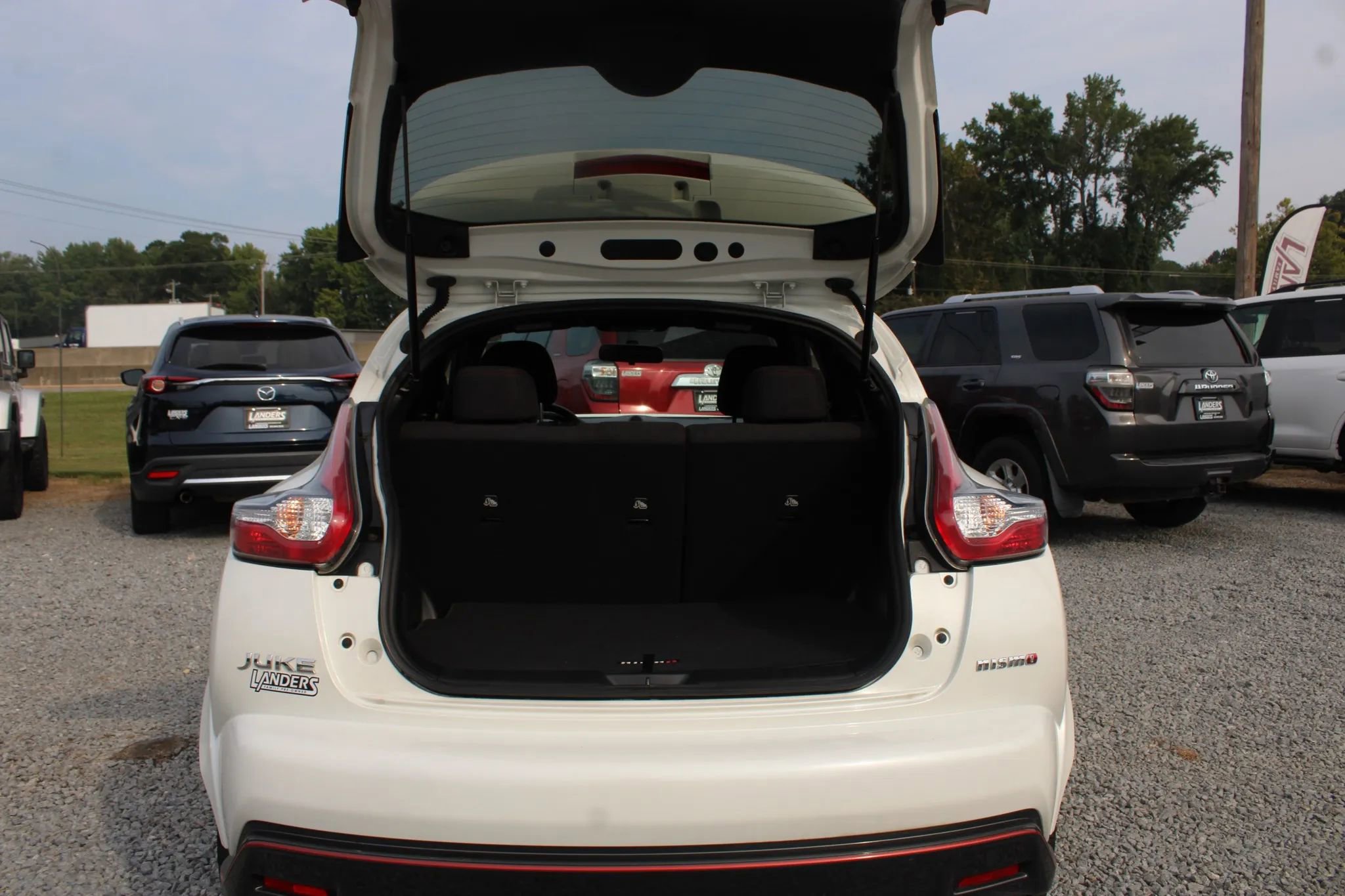 Used 2015 Nissan Juke NISMO image 14