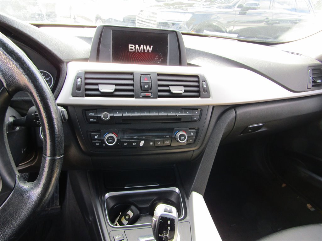Used 2013 BMW 328i xDrive Sedan image 10