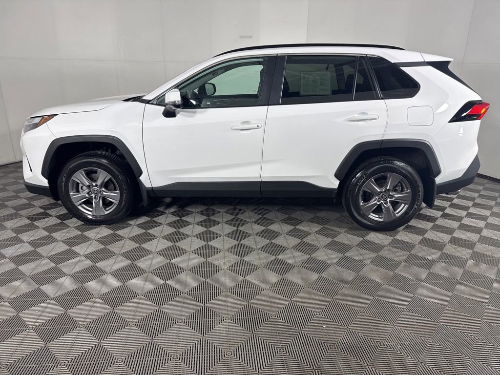 Used 2023 Toyota RAV4 XLE w/ Convenience Package AWD/4WD image 7