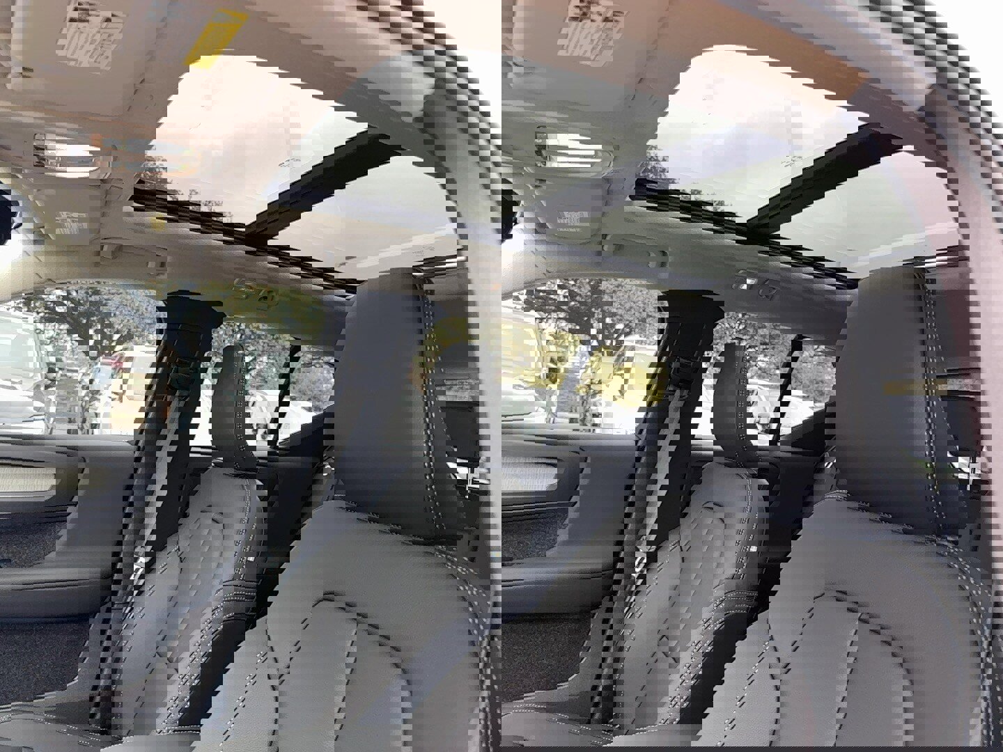 New 2026 Volvo XC40 B4 Core image 12