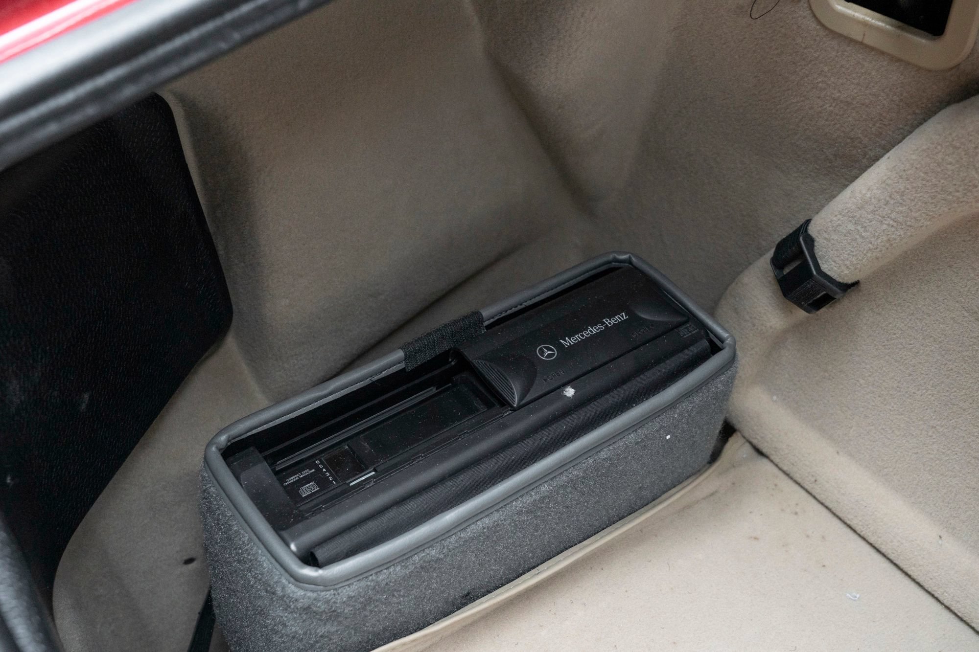 Used 1994 Mercedes-Benz SL 500 image 51