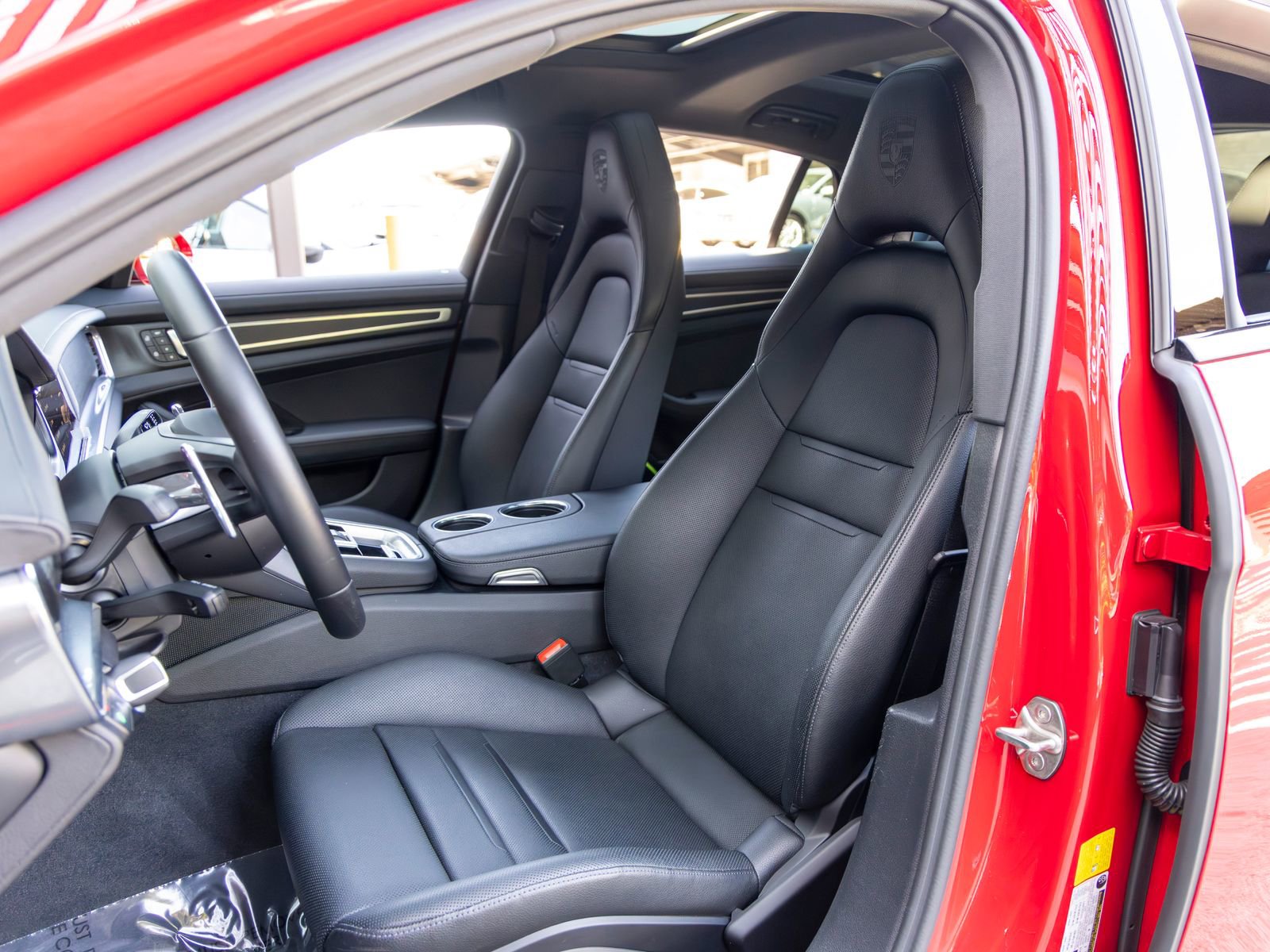 Certified 2023 Porsche Panamera Platinum Edition image 5