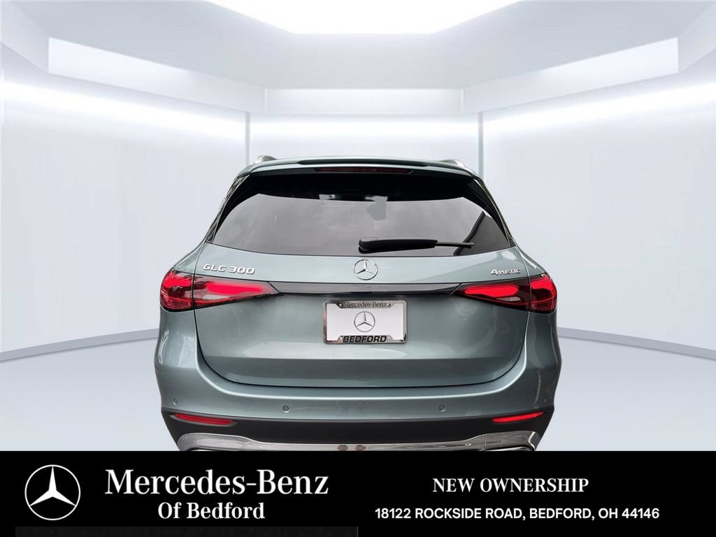 Used 2026 Mercedes-Benz GLC 300 4MATIC image 4