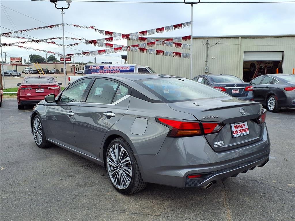 Used 2023 Nissan Altima 2.5 SL image 3