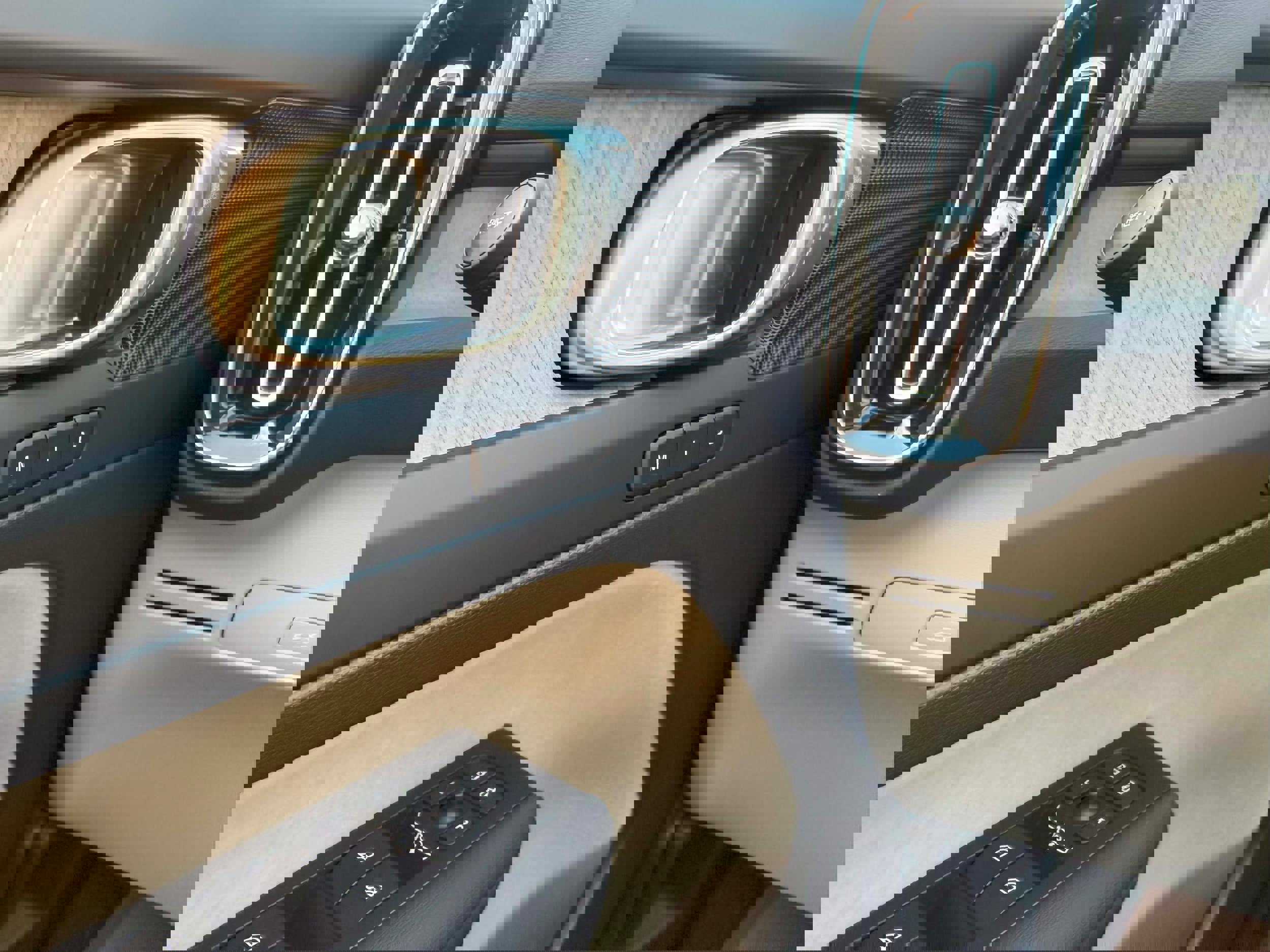 New 2026 Volvo XC40 B5 Plus w/ Protection Package Premier image 22