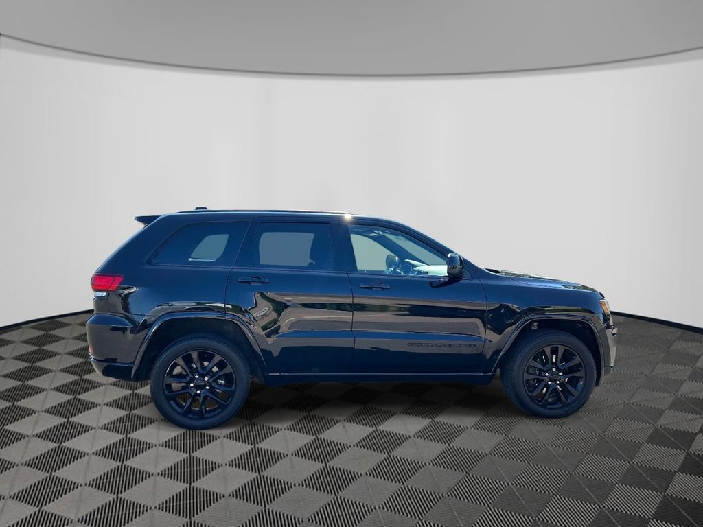 Used 2021 Jeep Grand Cherokee Laredo X AWD/4WD image 6