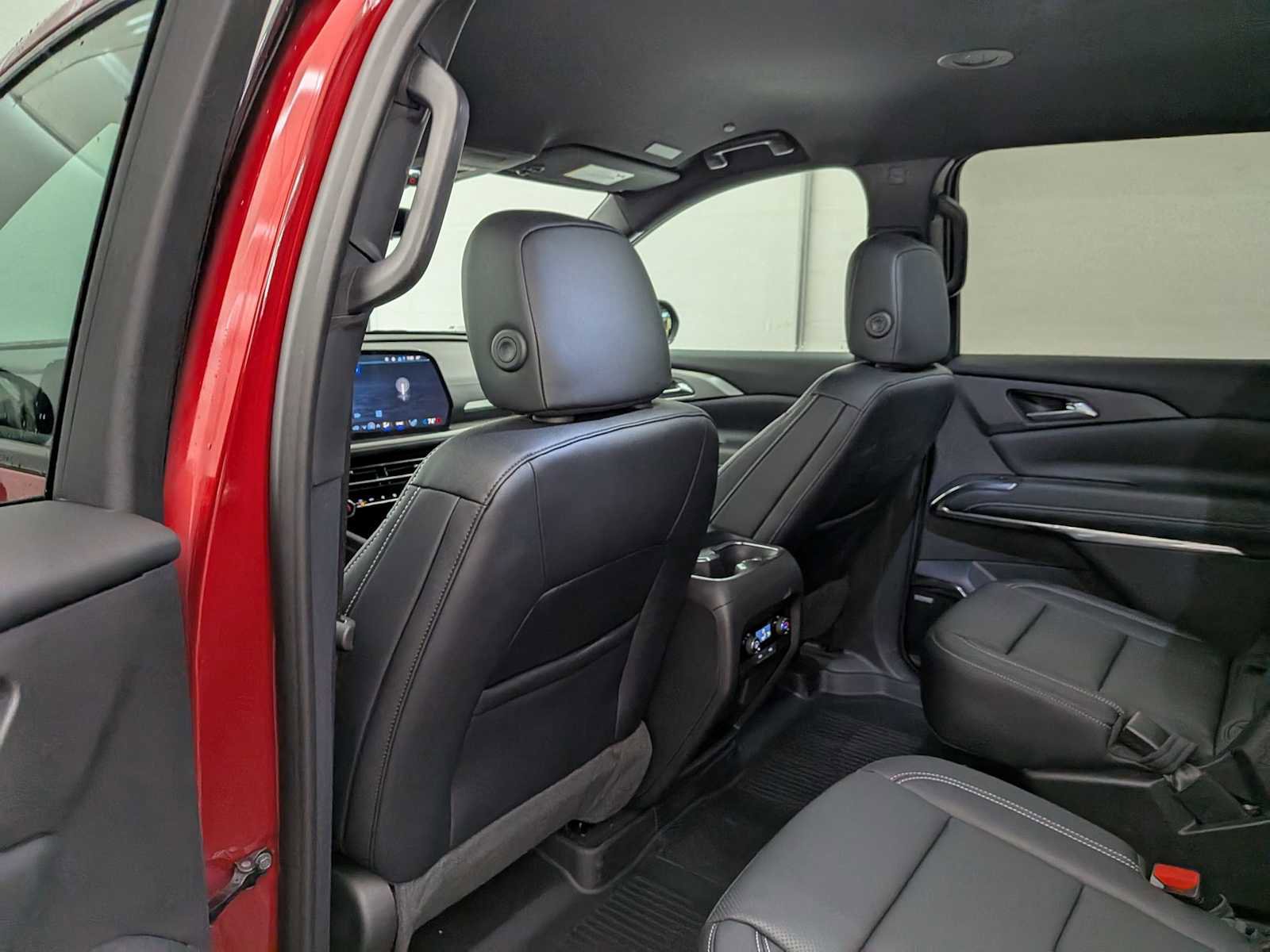 New 2026 Chevrolet Traverse LT w/ Enhanced Driving Package image 18