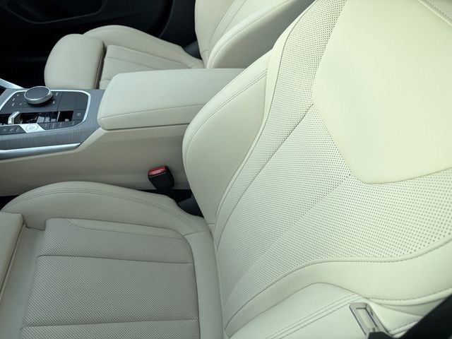 Certified 2025 BMW M440i image 9