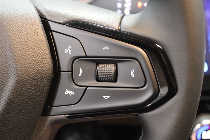 New 2027 Chevrolet Bolt LT w/ Comfort Package FWD image 34