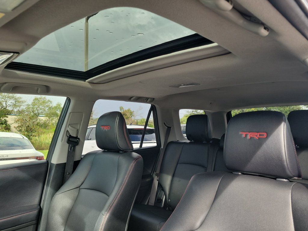 Used 2018 Toyota 4Runner TRD Off-Road Premium w/ TRD Performance Package AWD/4WD image 21