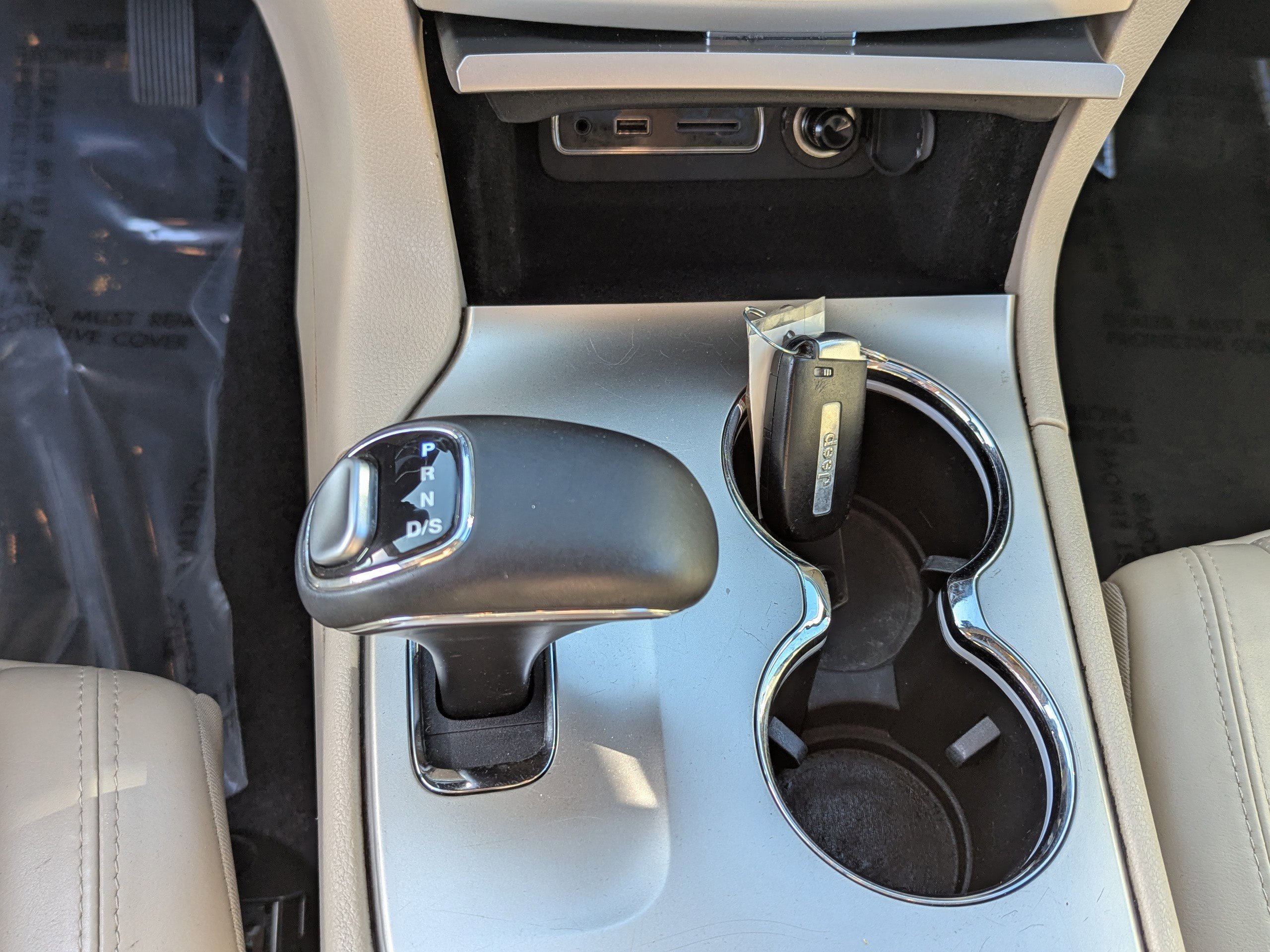 Used 2015 Jeep Grand Cherokee Limited w/ Luxury Group II image 28