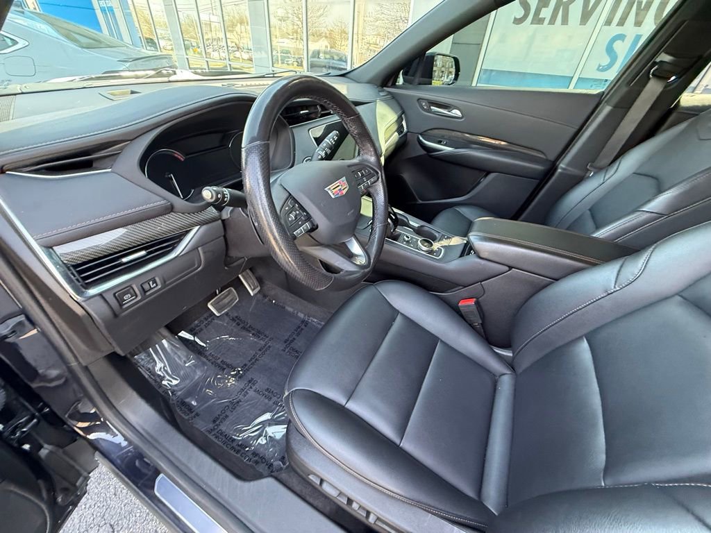 Used 2022 Cadillac XT4 Sport w/ Enhanced Visibility Package FWD image 14