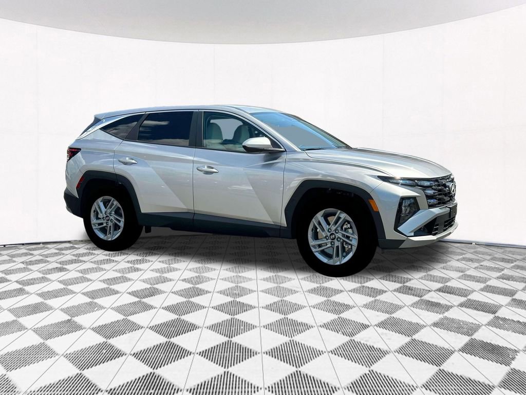 New 2026 Hyundai Tucson SE image 16