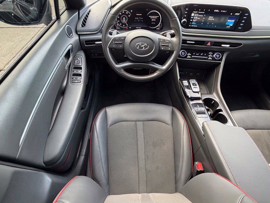Used 2023 Hyundai Sonata SEL Plus w/ Preferred Accessory Package FWD image 9