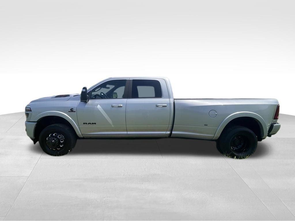 New 2026 RAM 3500 Limited AWD/4WD image 17