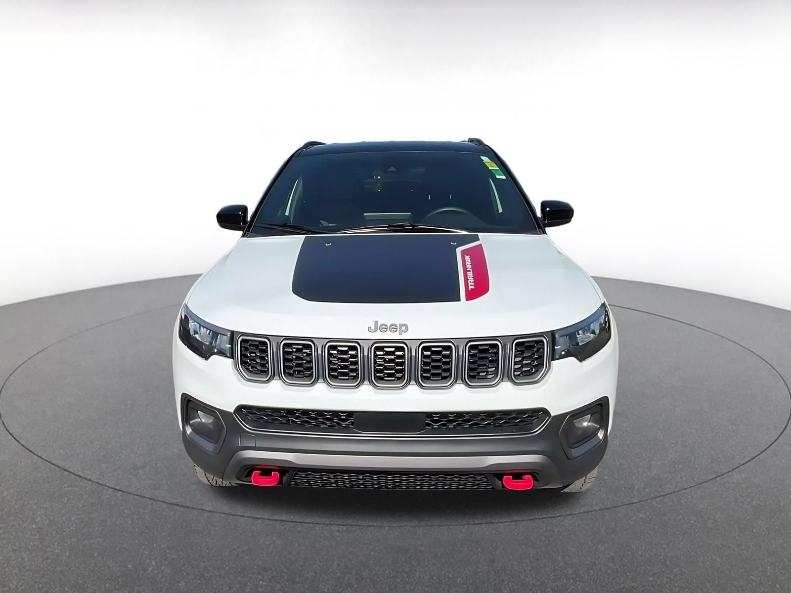 Used 2025 Jeep Compass Trailhawk AWD/4WD image 4