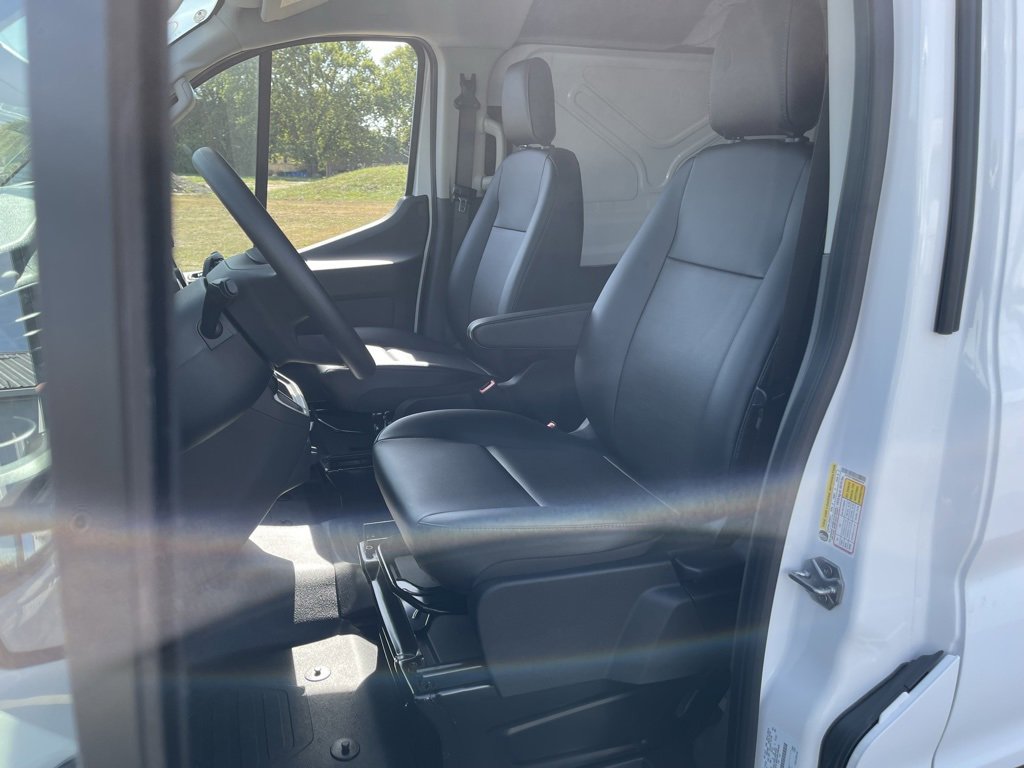 New 2025 Ford Transit 150 Low Roof image 20