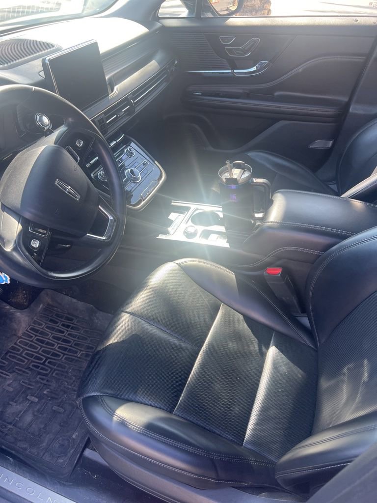 Used 2021 Lincoln Corsair FWD w/ Premium Package image 3