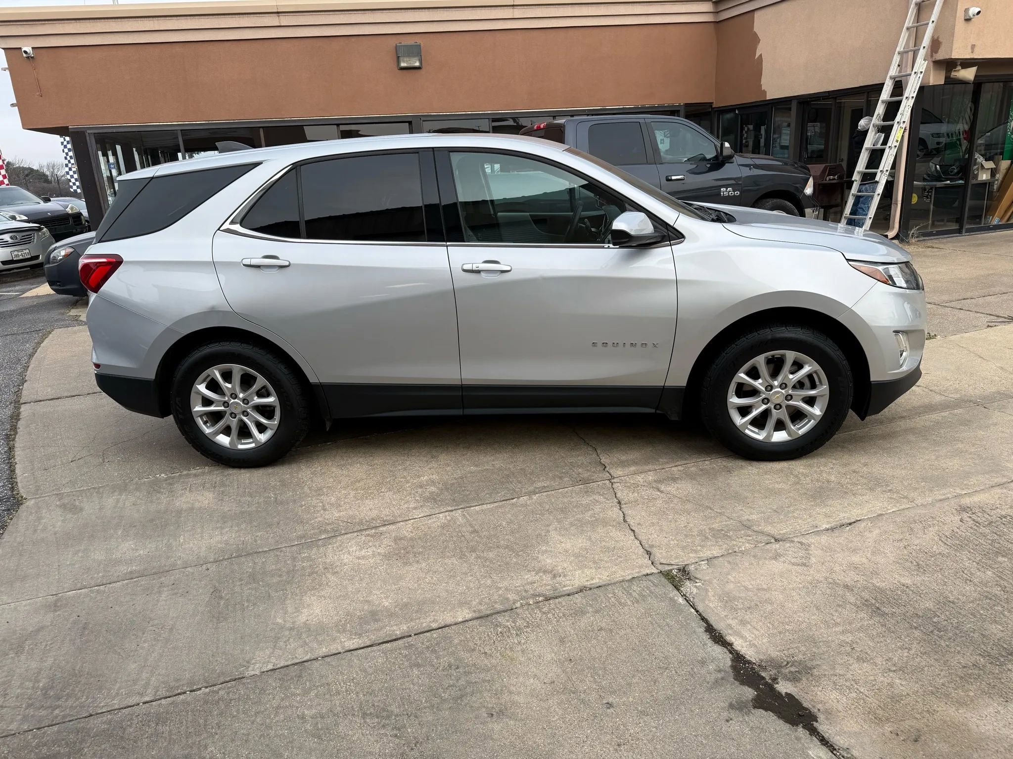 Used 2020 Chevrolet Equinox LT image 4
