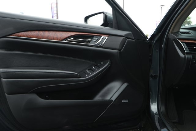 Used 2018 Cadillac CTS Luxury image 25