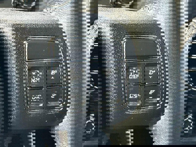 Used 2018 Jeep Wrangler Unlimited Sport w/ Connectivity Group image 18