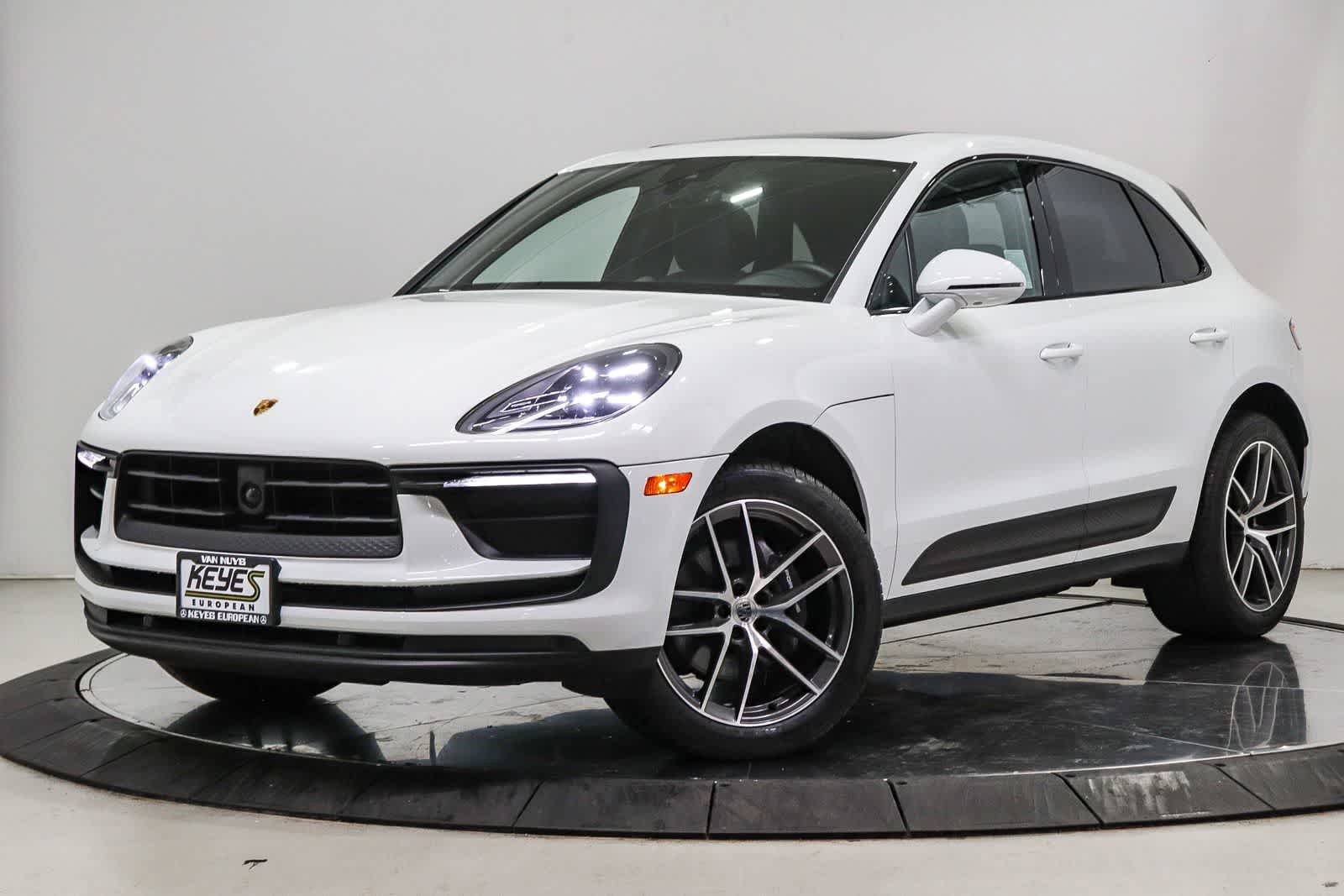 Used 2024 Porsche Macan AWD/4WD video 1