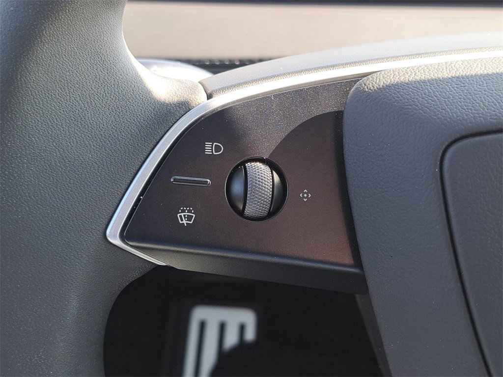 Used 2026 Tesla Model Y 2WD image 21