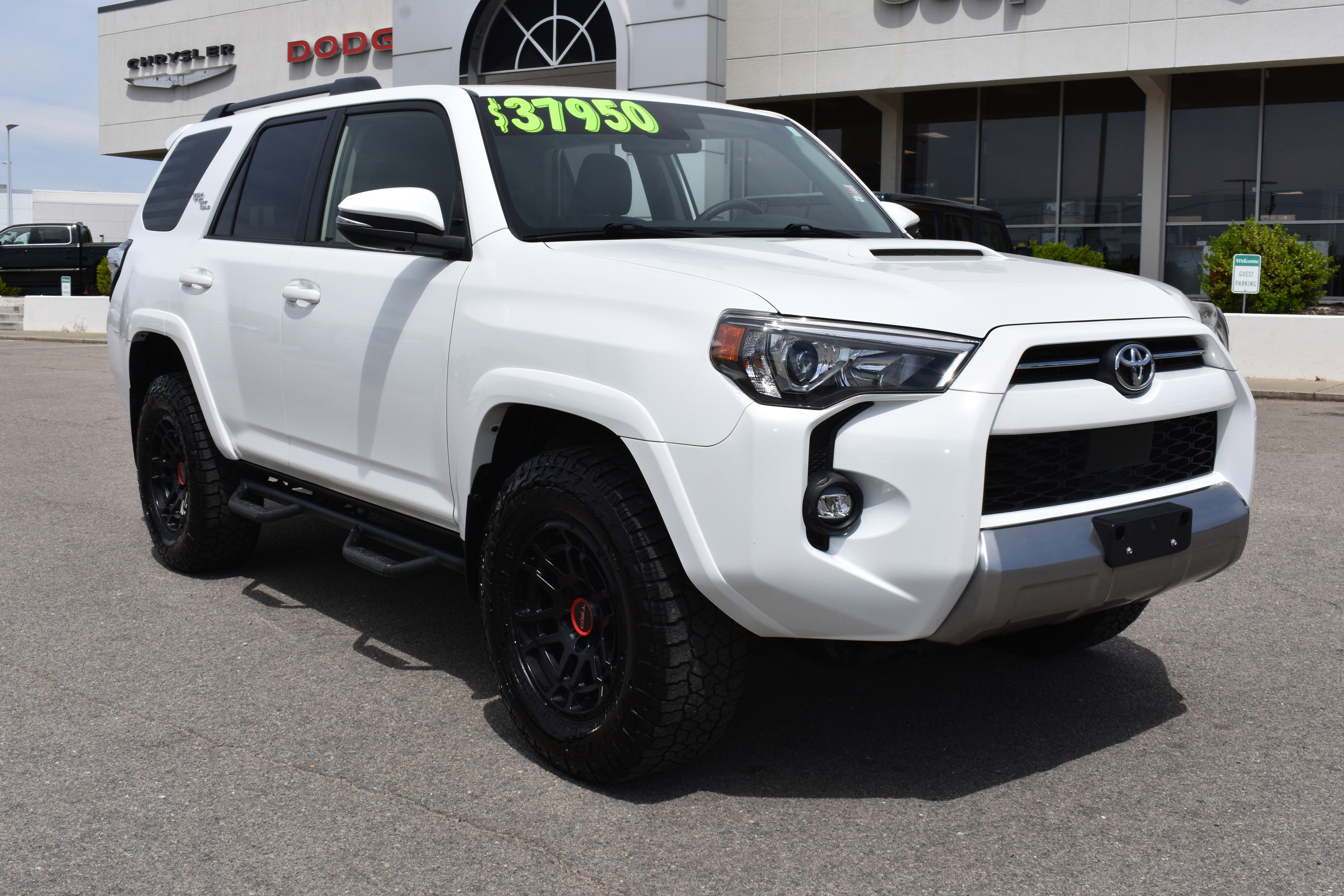 Used 2022 Toyota 4Runner TRD Off-Road Premium AWD/4WD image 3