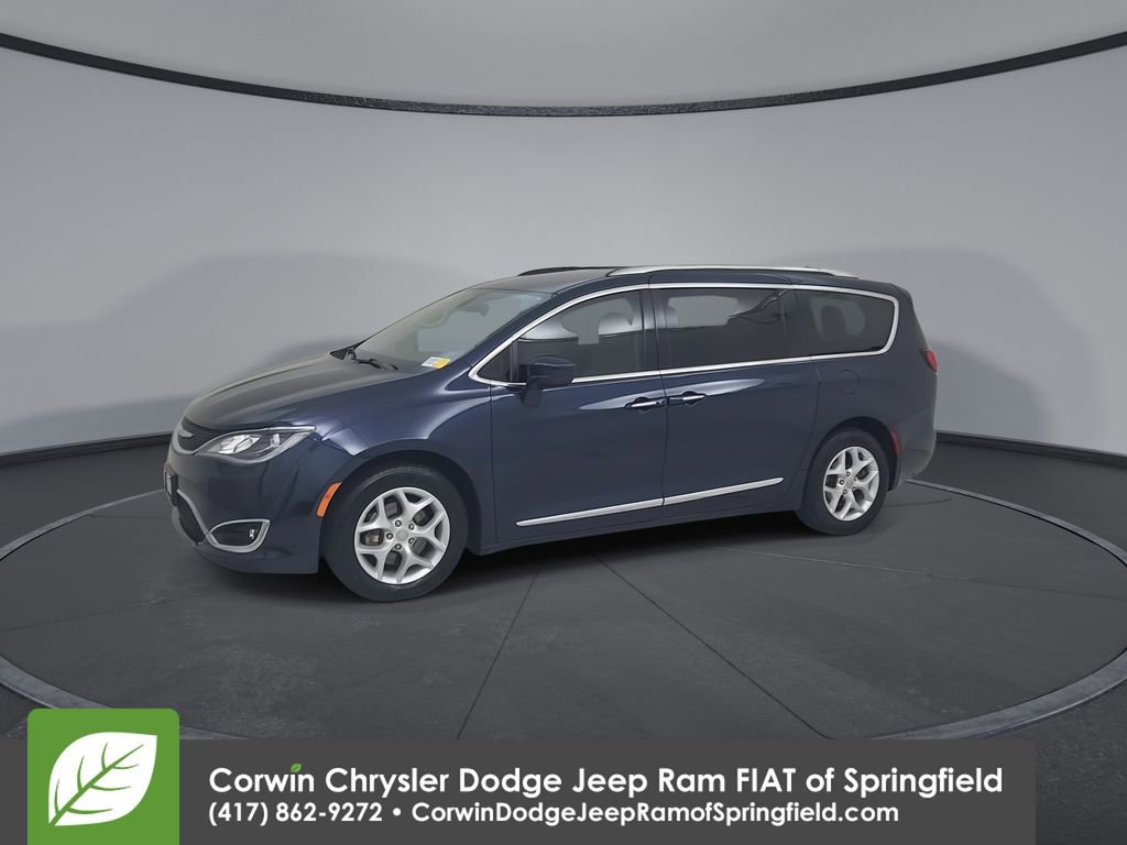 Used 2017 Chrysler Pacifica Touring-L Plus image 7