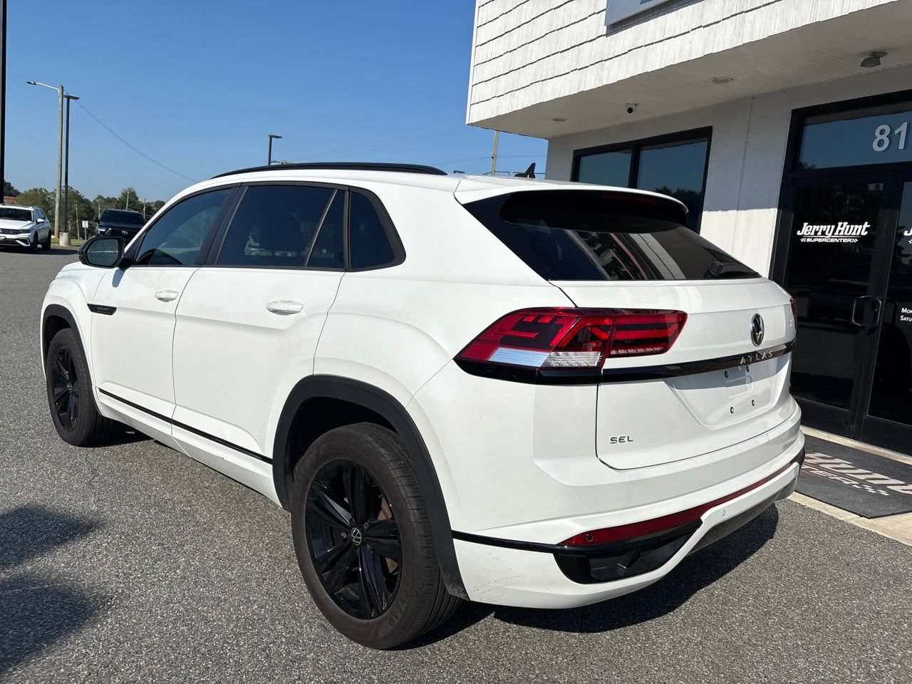 Used 2023 Volkswagen Atlas Cross Sport SEL R-Line AWD/4WD image 7