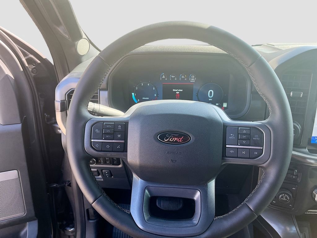 Used 2025 Ford F150 Lariat w/ Equipment Group 501A Mid image 11