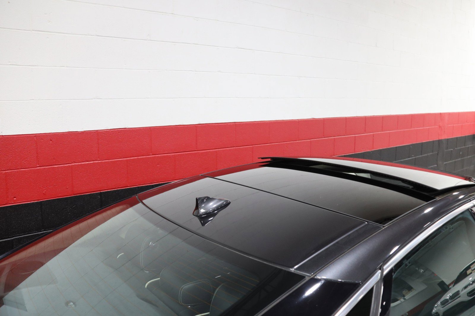 Used 2014 Jaguar XJ L Portfolio image 10