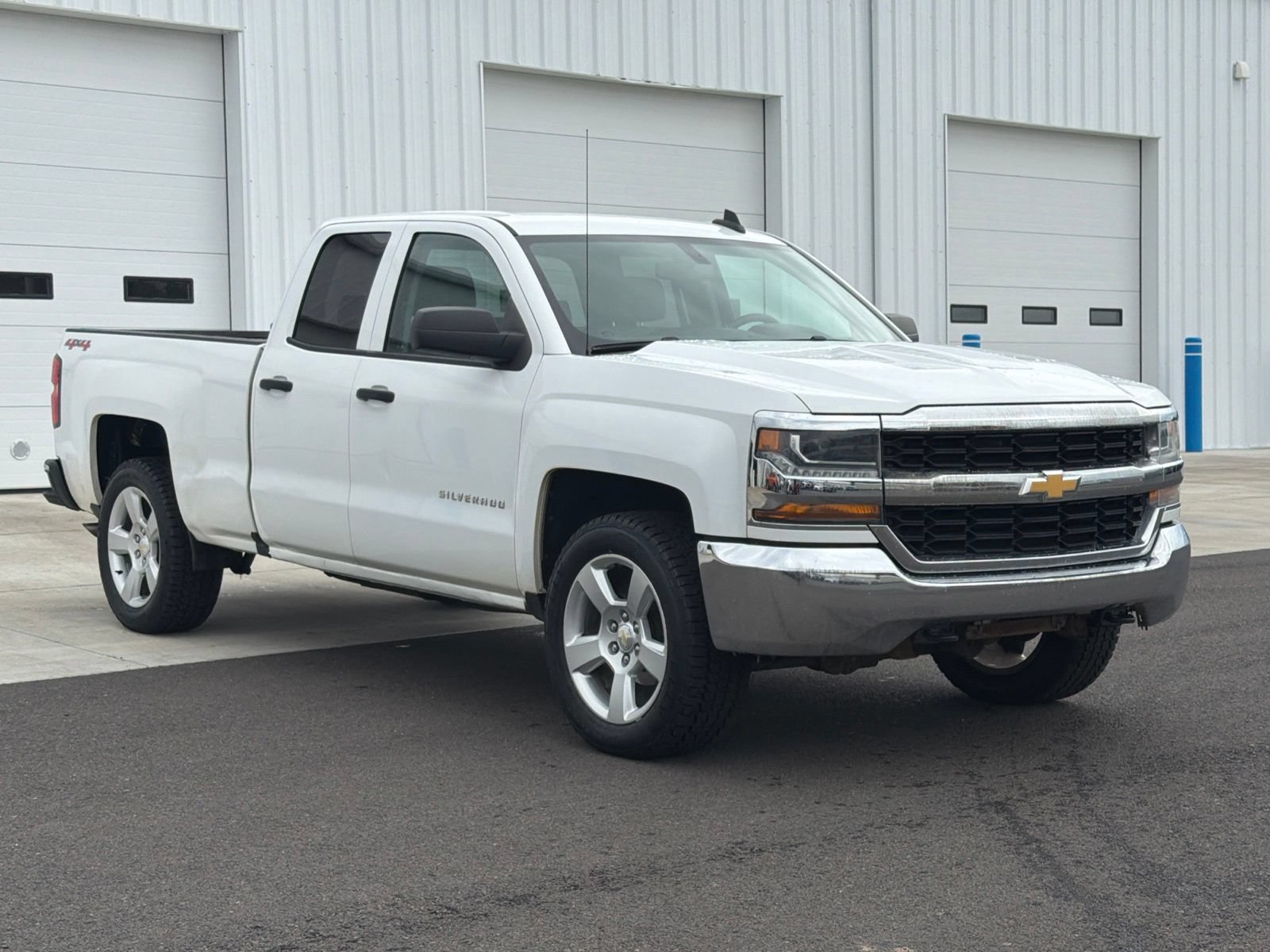 Used 2017 Chevrolet Silverado 1500 LS w/ Trailering Package AWD/4WD image 1
