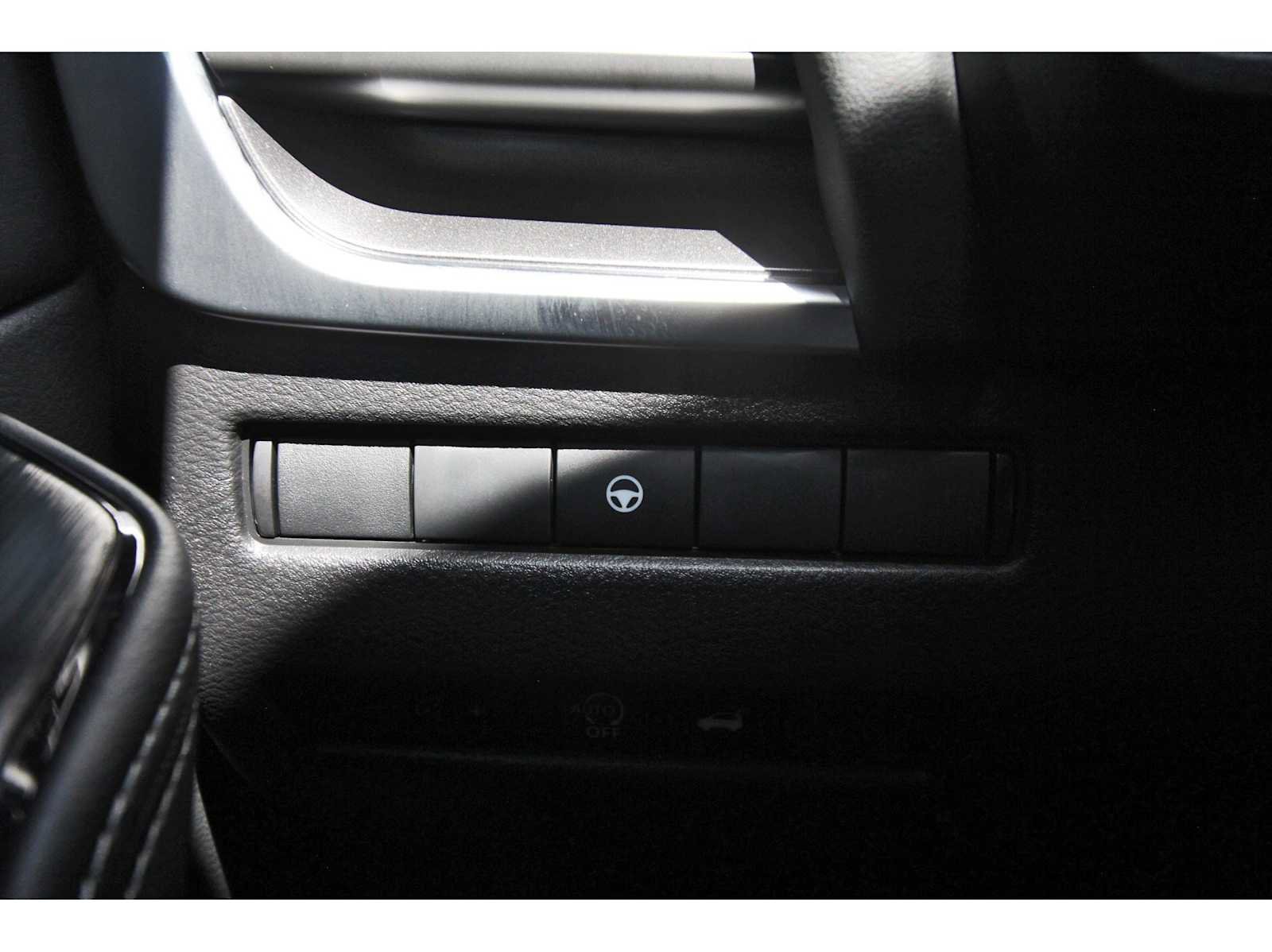 Used 2026 Nissan Rogue SV FWD image 19