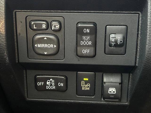 Used 2014 Toyota Tundra Platinum image 8