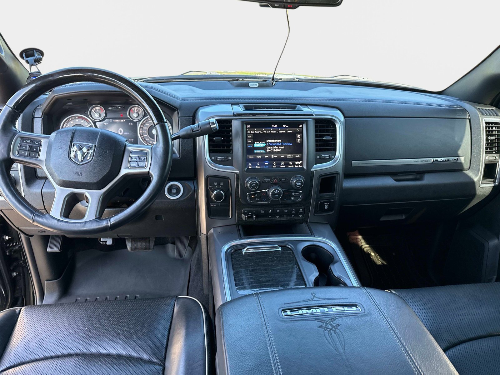 Used 2018 RAM 3500 Laramie Longhorn AWD/4WD image 18