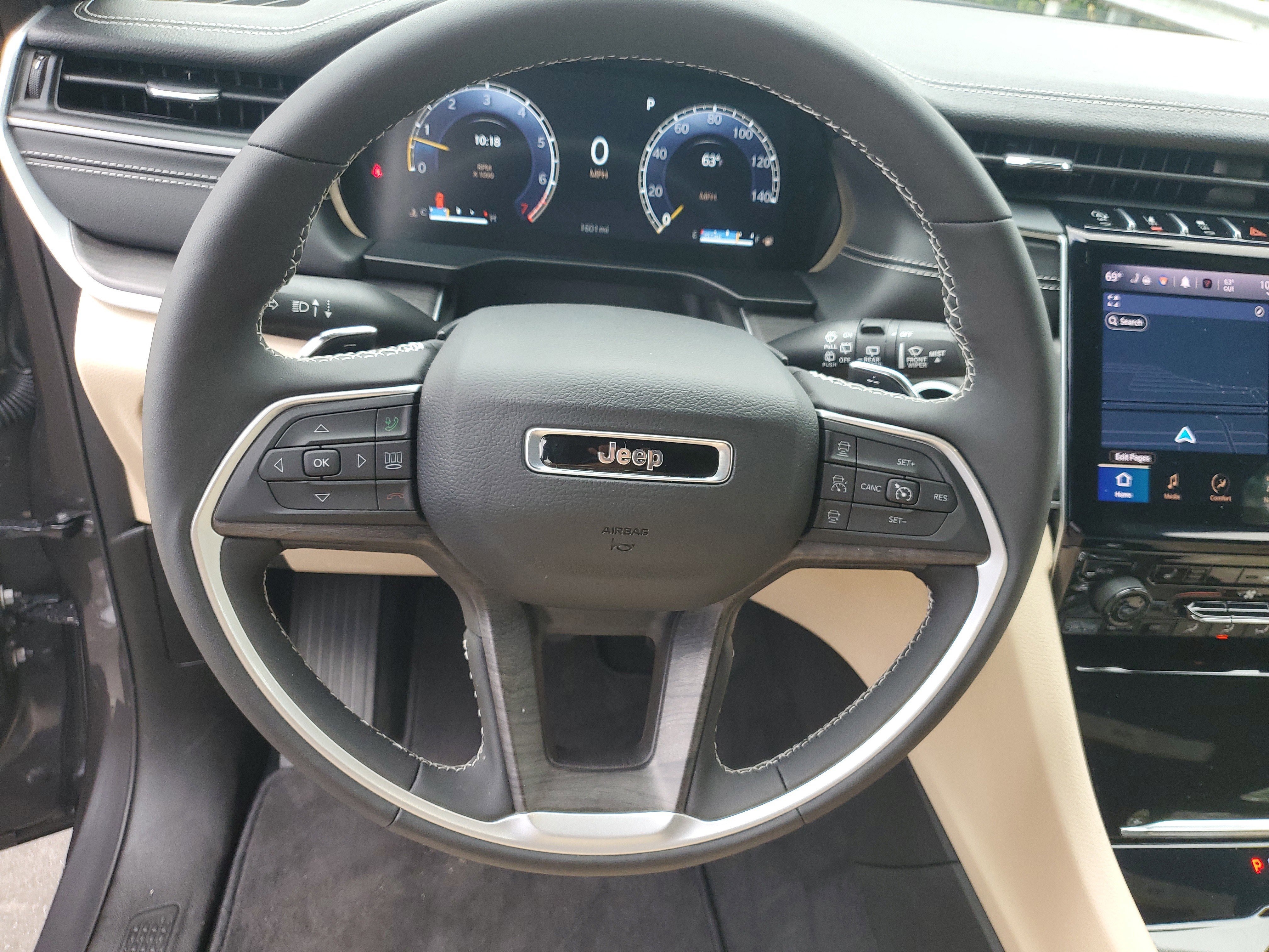 Used 2025 Jeep Grand Cherokee L Limited image 16