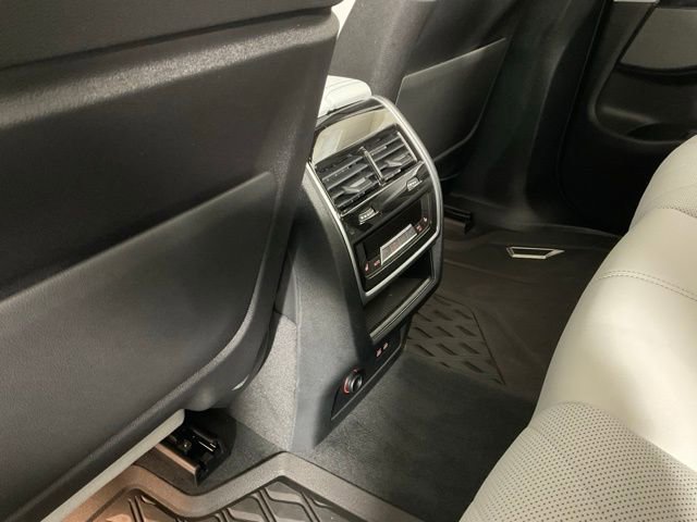 Certified 2024 BMW X5 xDrive40i w/ M Sport Package image 18