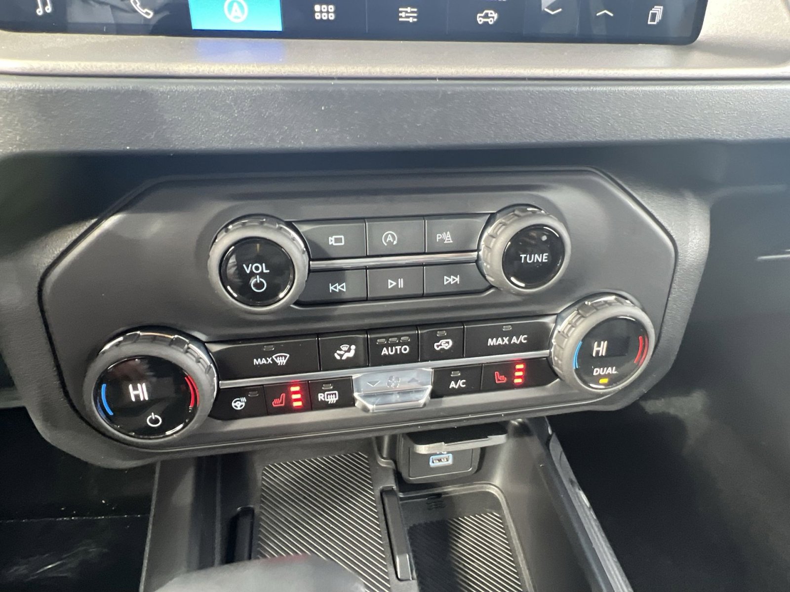 New 2025 Ford Bronco Outer Banks image 21