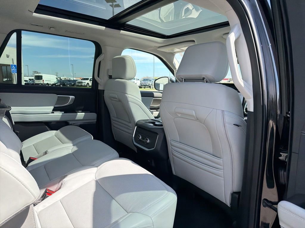Certified 2025 Ford Expedition Max Platinum image 20