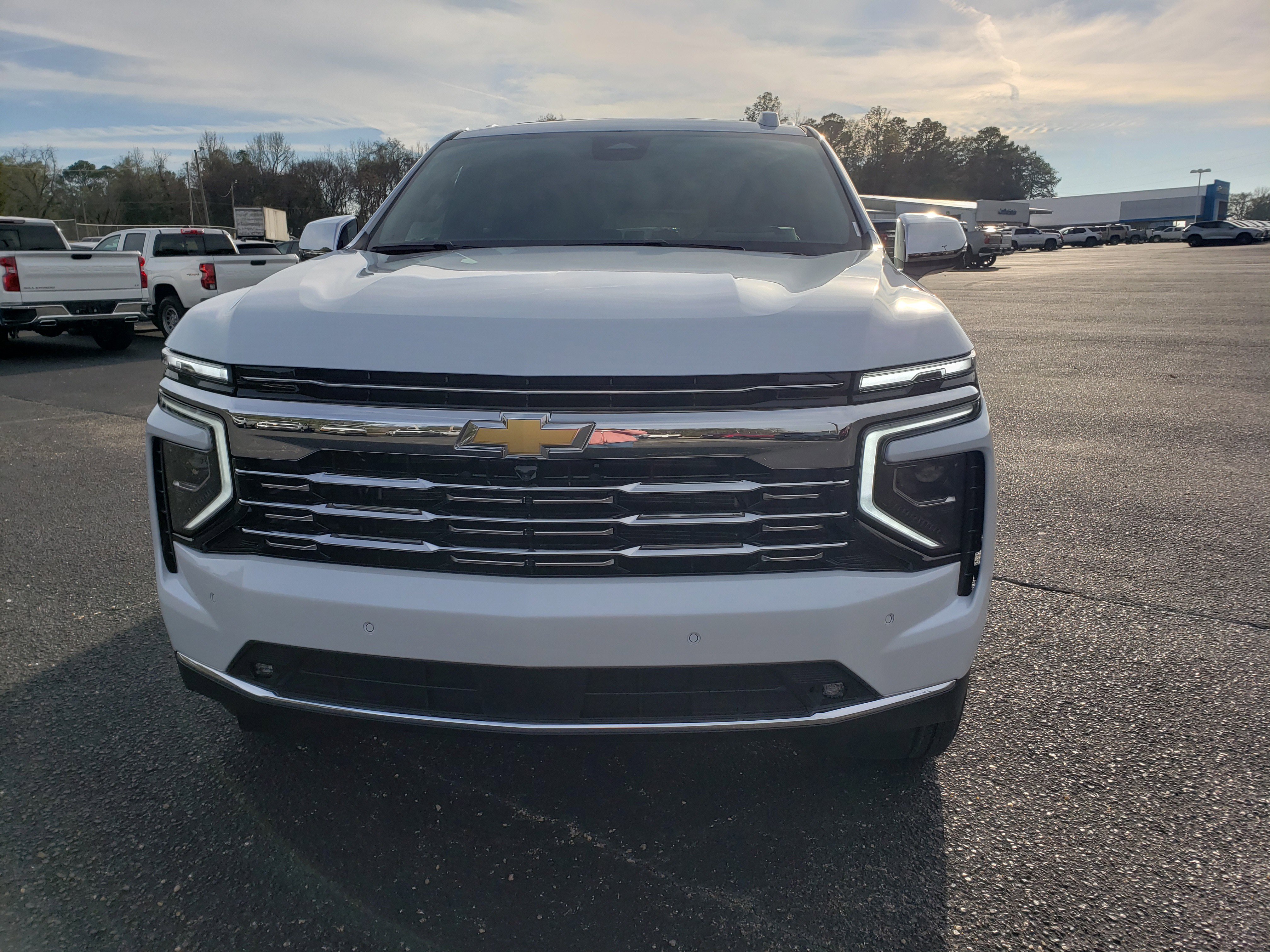 New 2026 Chevrolet Suburban Premier image 7