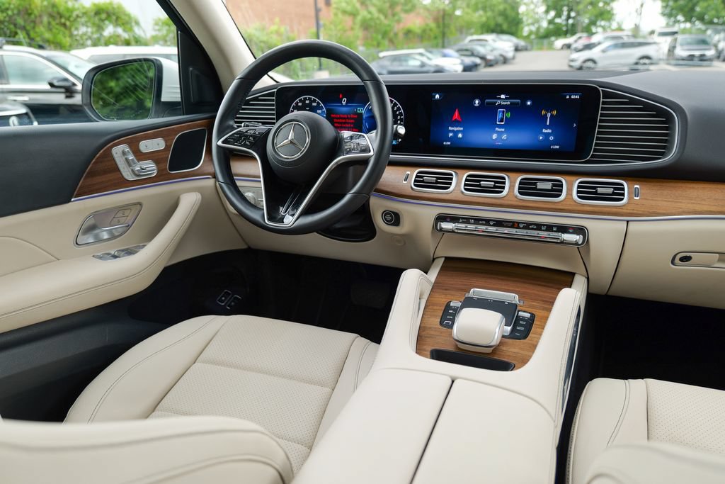 Used 2025 Mercedes-Benz GLE 450e 4MATIC image 43