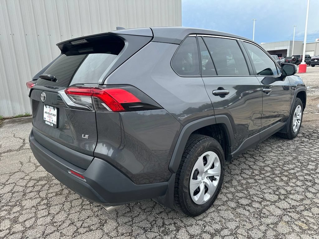 Used 2024 Toyota RAV4 LE FWD image 5