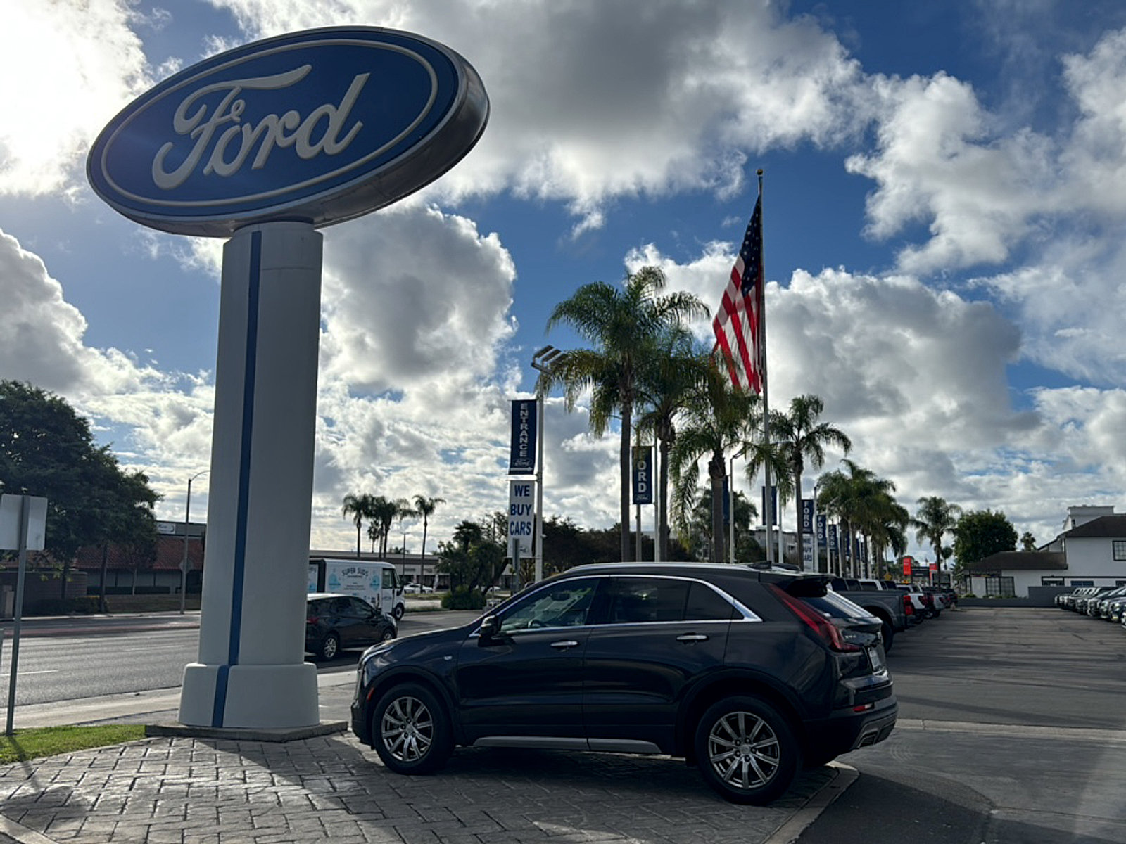Used 2022 Cadillac XT4 Premium Luxury w/ Enhanced Visibility Package FWD image 22