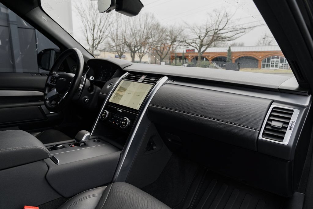 Used 2021 Land Rover Discovery S R-Dynamic AWD/4WD image 30